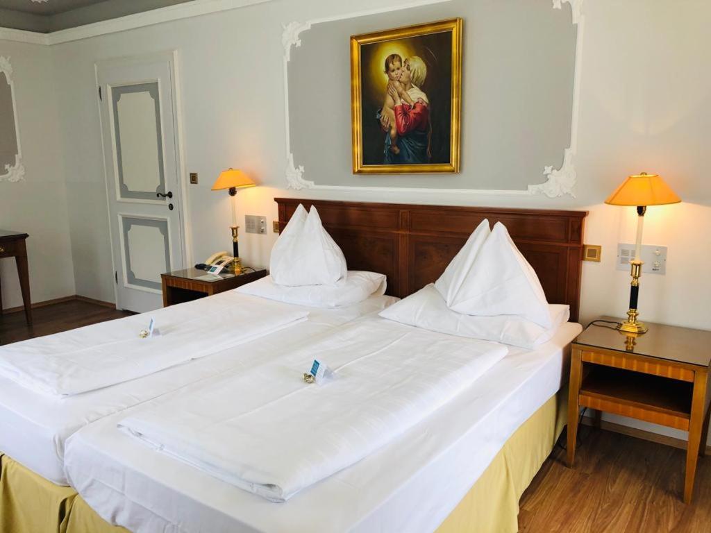 Schloss Kurhotel ชตรอเบิล ภายนอก รูปภาพ